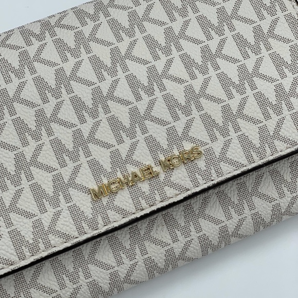 Michael Kors MD MF Phone Xbody Bag Vanilla - Picture 7 of 14